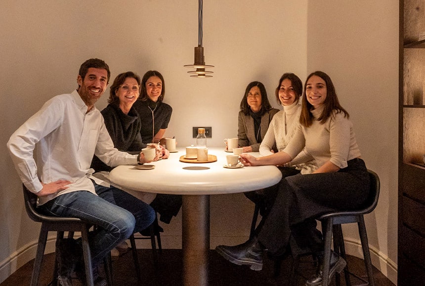 Equipo de Adela Cabre i Albert Serrano expertos en interiorismo en Barcelona